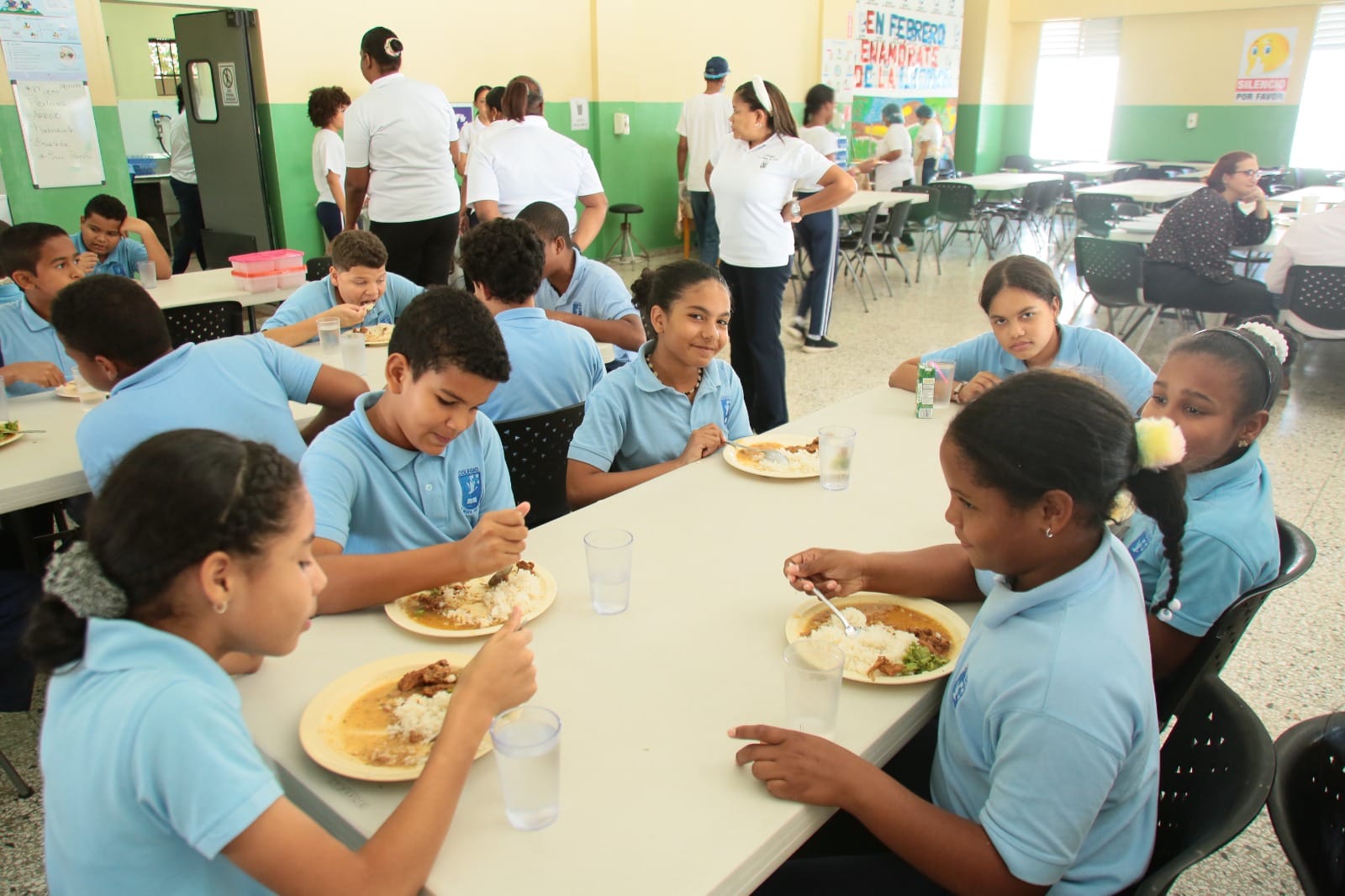 INABIE entrega más de 229 millones de raciones de desayuno y almuerzo