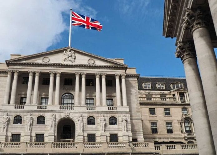 El Banco de Inglaterra mantiene los tipos de interés en el 5.25%