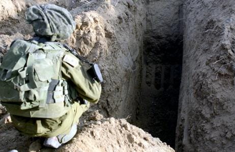 Fuerzas israelíes destruyen túneles de Hamás