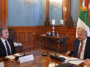 AMLO y Blinken abordan repunte del flujo migratorio