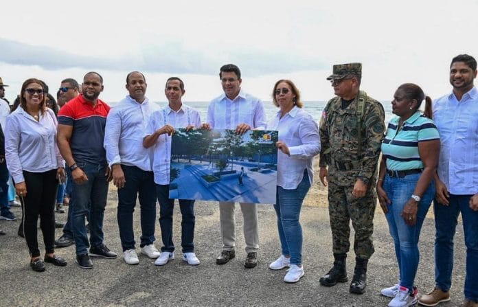 David Collado deja iniciadas obras en los Bajos de Haina que impactarán en el turismo de ese municipio.
