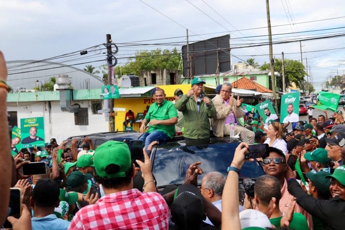Leonel afirma el pueblo ha despertado y lo que quiere es progreso y prosperidad