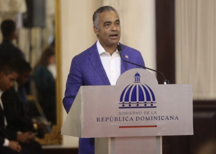 Ministro de la Presidencia destaca inversiones públicas en Santiago