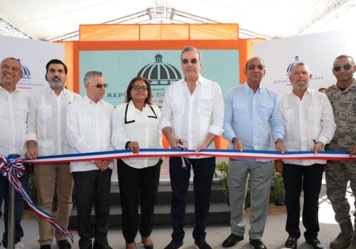 Abinader inaugura avenida Freddy Beras Goico en Santo Domingo Este