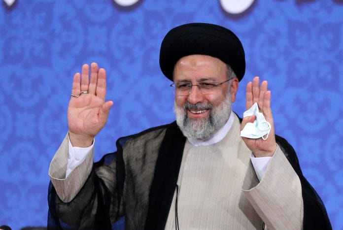 Irán | Raisí advierte a los responsables del mortal atentado