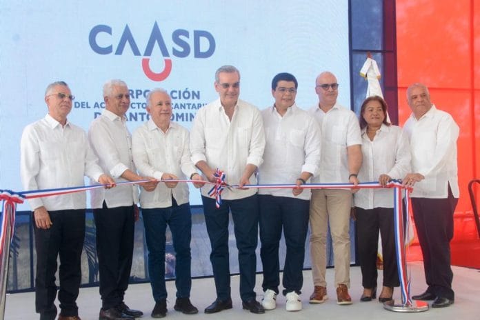 Abinader entrega rehabilitada planta de tratamiento Prados de San Luis, SDE