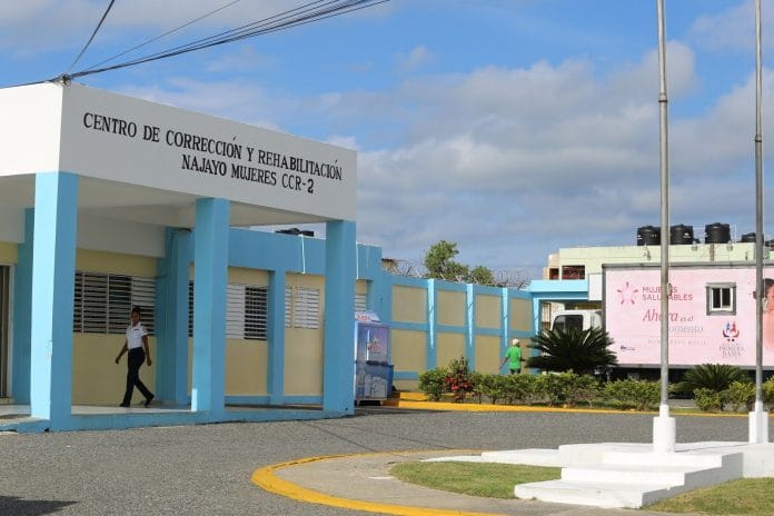 Autoridades supervisan condición de salud de reclusa enferma de cáncer en Najayo Mujeres