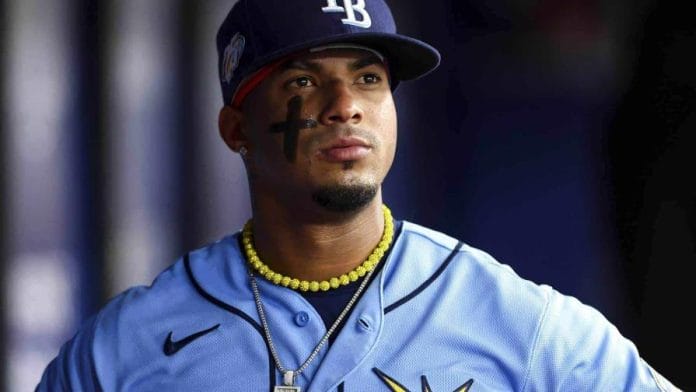 Franco Aybar es procesado por abuso sexual infantil y la madre de la víctima por delitos de explotación sexual y lavado de activos. El nombre de la acusada fue omitido para proteger la identidad de la adolescente.