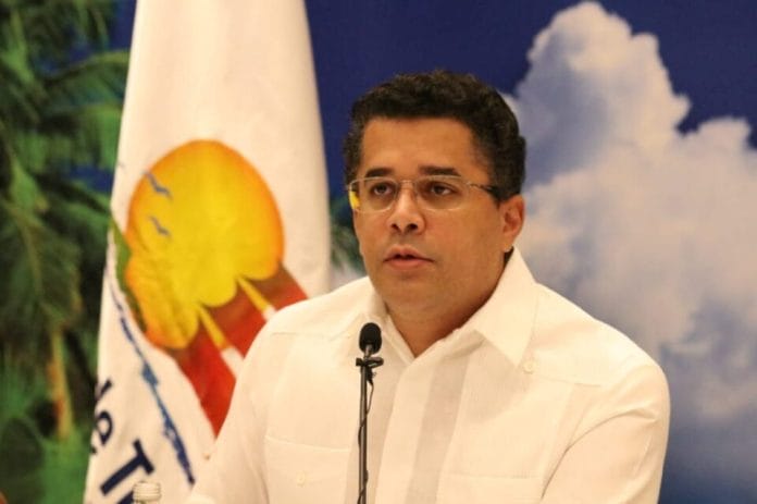 Ministro de Turismo garantiza que ya en febrero se firmará acuerdo para regular a Airbnb