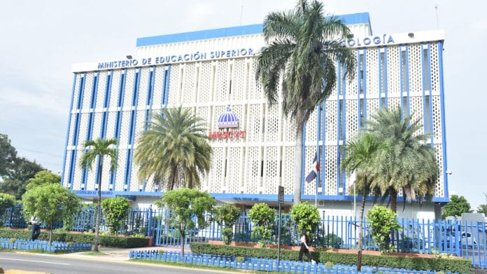 MESCYT anuncia convocatoria FONDOCYT 2024