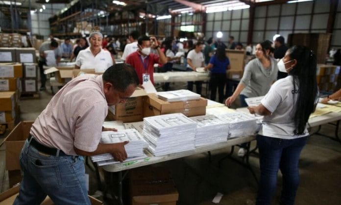 Elecciones en el Salvador | OEA cuestiona lentitud en recuento de votos