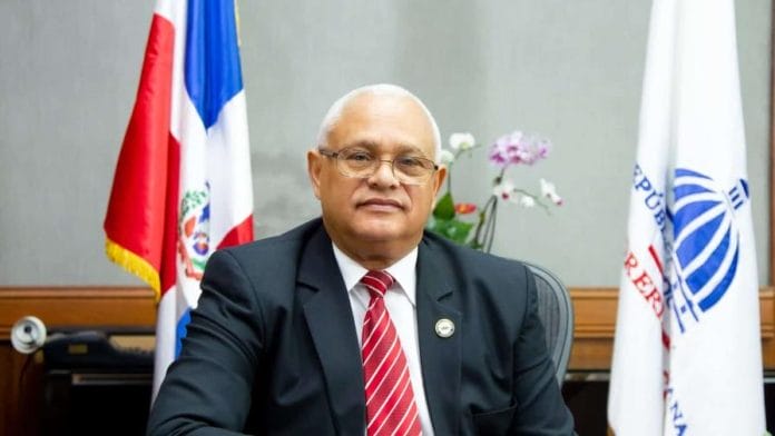Hackean celular del tesorero nacional, desconocidos piden dinero a nombre del funcionario