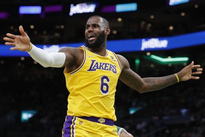 NBA | LeBron James está a ley de 9 para llegar a los 40 mil puntos