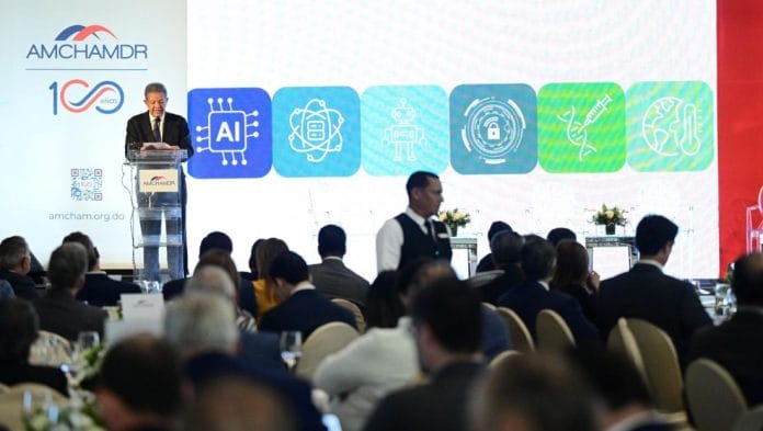 Reforma fiscal sin aumentar impuestos; propone Leonel Fernández
