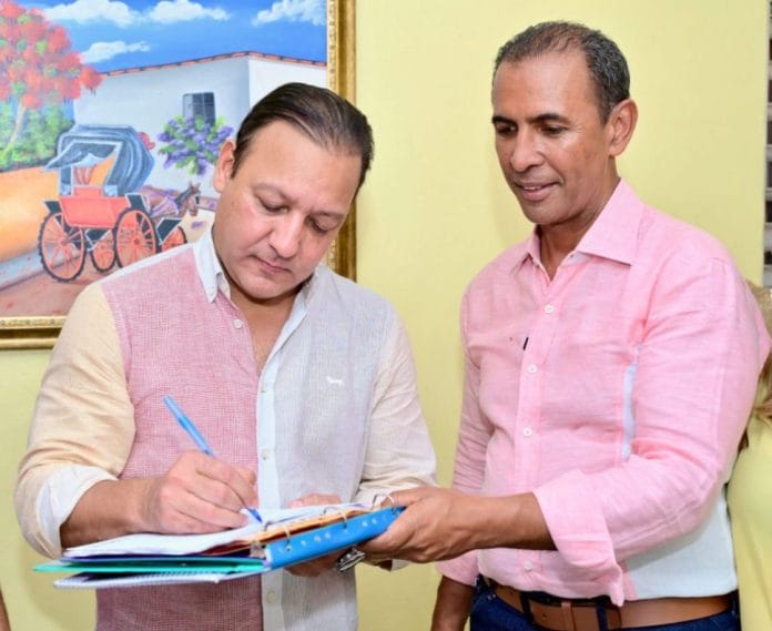 Domingo Contreras coordinará campaña de Abel en el Distrito Nacional