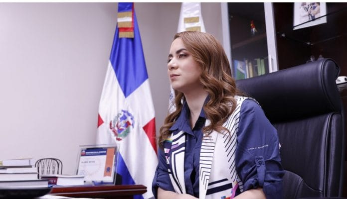 Gloria Reyes asegura que más de 50 mil personas han decidido desvincularse de los beneficios de Supérate