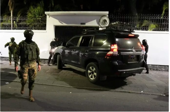 La Policía de Ecuador irrumpió en la embajada de México en Quito y detuvo al exvicepresidente Jorge Glas
