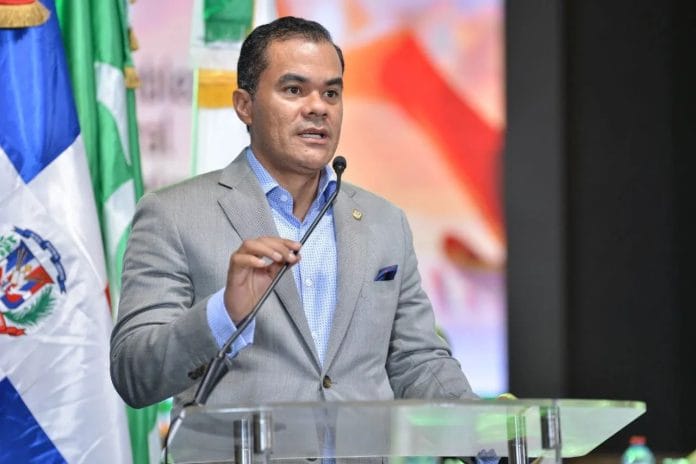 Diputado del PRM asegura no apoya candidatura de Omar porque no vota en el Distrito
