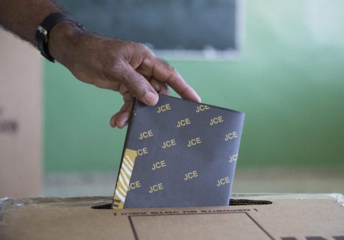 JCE trabaja en revisión de votos nulos y observados del proceso electoral