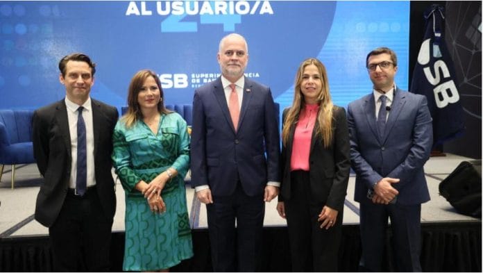 Destacan efectividad del marco de protección a usuarios financieros en RD