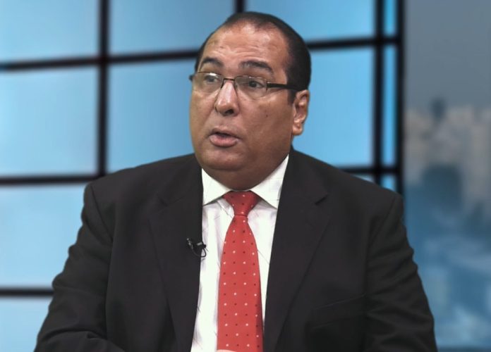 “Abinader gana en las encuestas, pero Leonel gana en las calles”, afirma Jerez