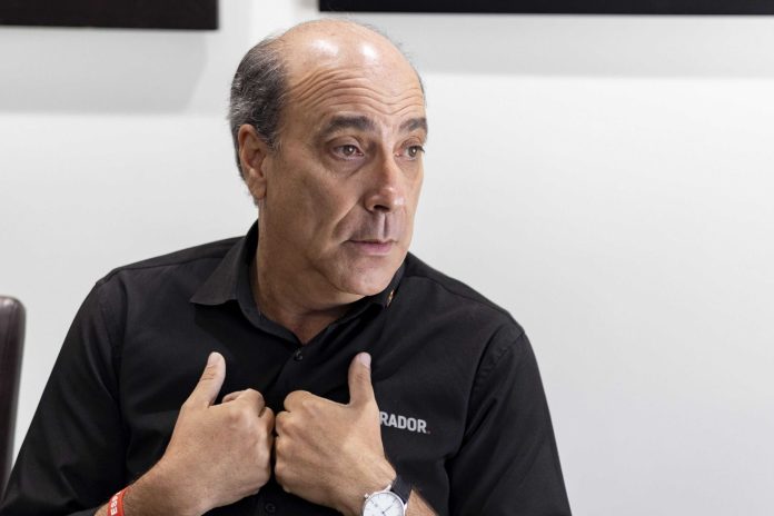 Roque Espaillat denuncia que la JCE no entregó las credenciales de sus delegados