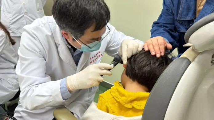 Niños sordos recuperaron la audición en ambos oídos con terapia génica experimental