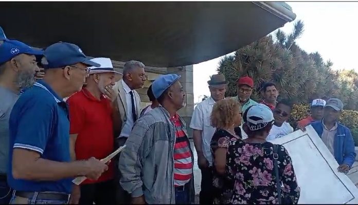 Campesinos de el Seibo denuncian supuesto atropello de hacendado cubano