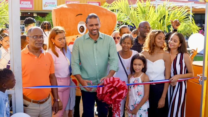 Inauguran parque de diversión en Boca Chica