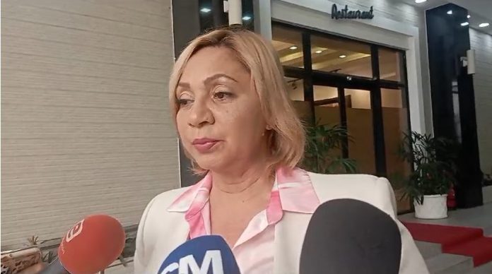 Legisladores de diferentes bancadas favorecen ley que prohíbe violadores trabajar con niños