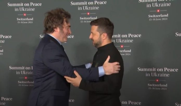 Javier Milei le expresó su “máximo apoyo” a Volodimir Zelensky en Cumbre Global por la Paz