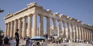 Grecia sube otro 6% el salario mínimo, hasta los 880 euros