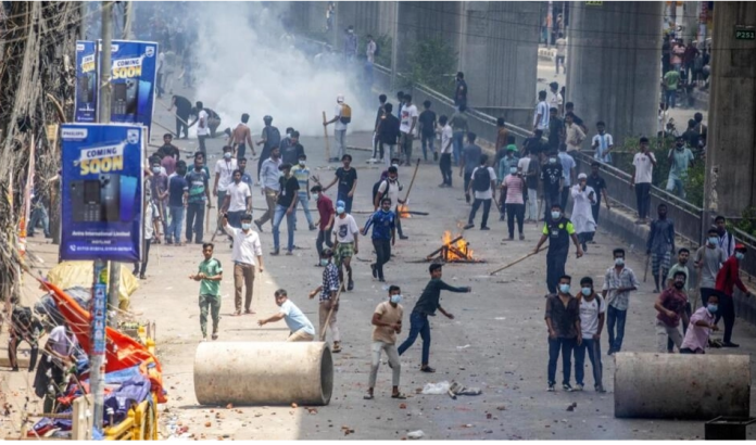 Bangladesh impone toque de queda por disturbios que han dejado más de cien muertos