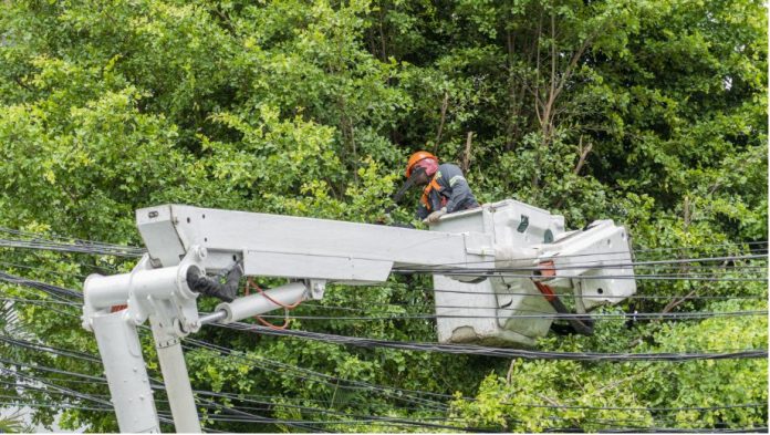 EDESUR refuerza medidas circuitos eléctricos de Barahona, Pedernales, Neiba y Jimaní, por huracán Beryl