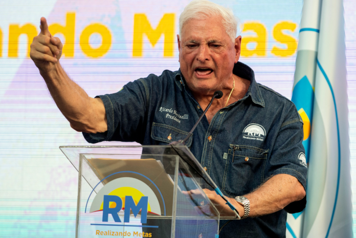 Nuevo proyecto de ley en Panamá facilitaría indulto del expresidente Martinelli