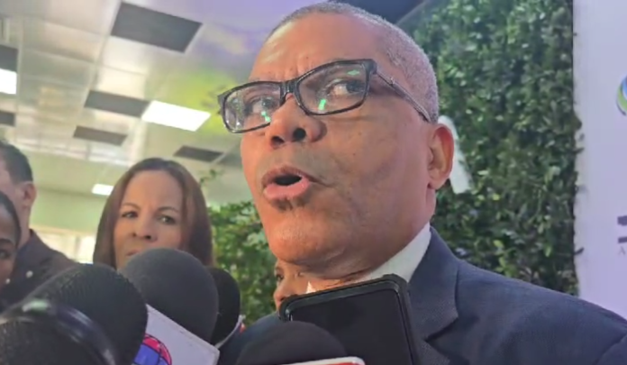 Buscan burocracias cero al incluir empresas en programa OEA