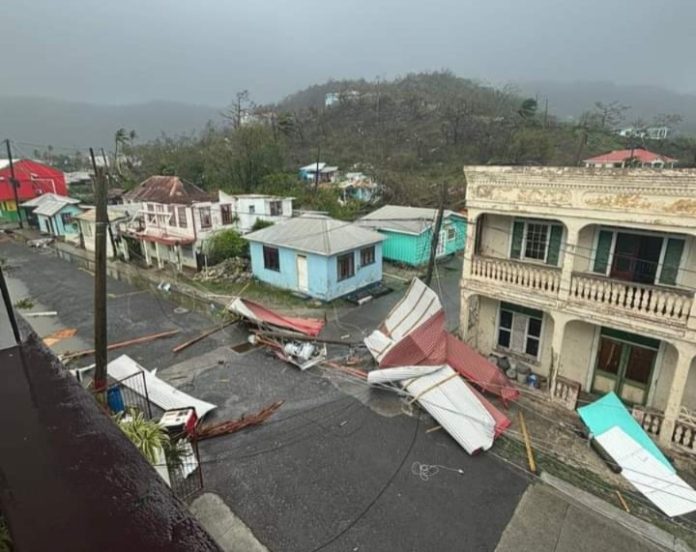 Al menos 3 muertos en Granada por huracán Beryl