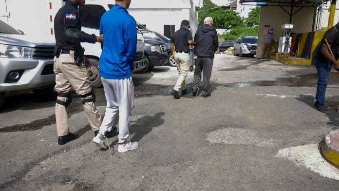 RD Extradita dos dominicanos a Estados Unidos acusados de fraude y lavado de activos