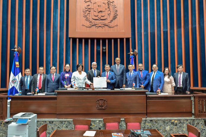 Senado recibe visita de asambleístas de Vietnam; se comprometen fortalecer relaciones bilaterales