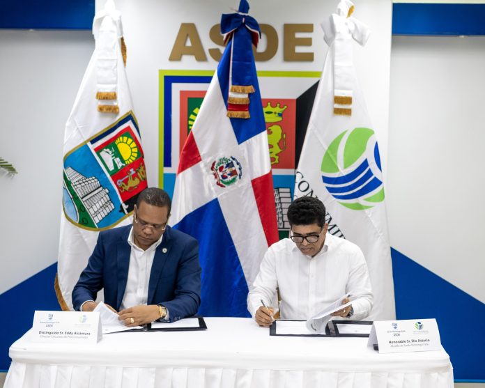 Alcaldía de SDE y Pro-Consumidor firman convenio para proteger derechos de los consumidores