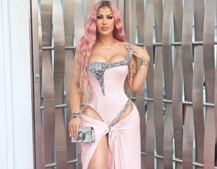 Alexandra MVP responde a burlas tras no poder entrar a Premios Juventud 2024