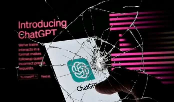 Usuarios reportan caída global de ChatGPT