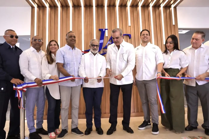Inauguran nueva sede de la Junta de Aviación Civil
