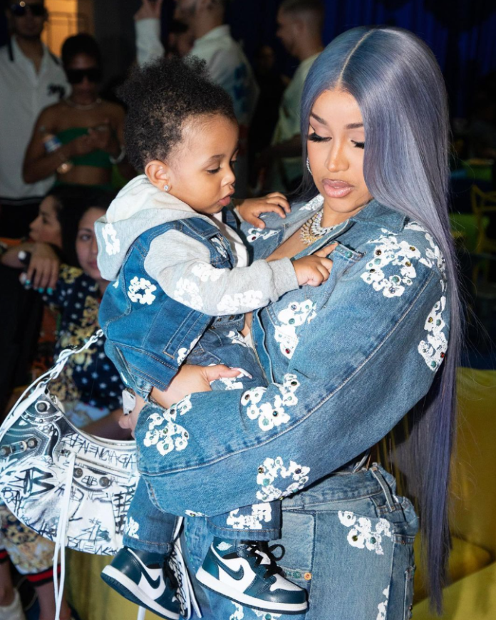 Cardi B solicita la custodia principal de sus hijos