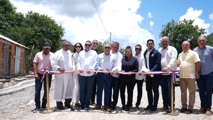 Energía y Minas inaugura proyectos eléctricos en San José de Ocoa