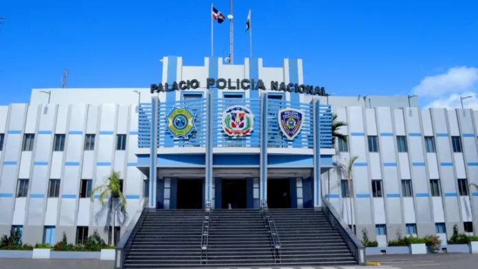Según vecinos mujer habría matado a su niña en presencia de su otro hijo de 8 años