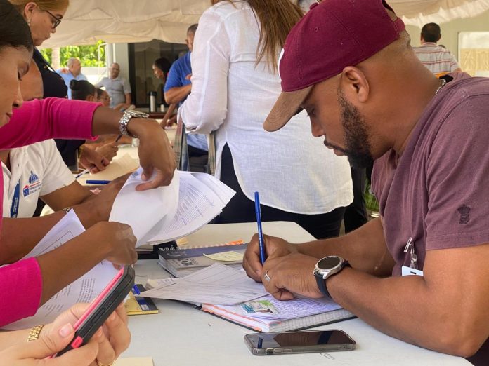 CEA paga otros $RD19, 813,588.33 a 126 exempleados desvinculados