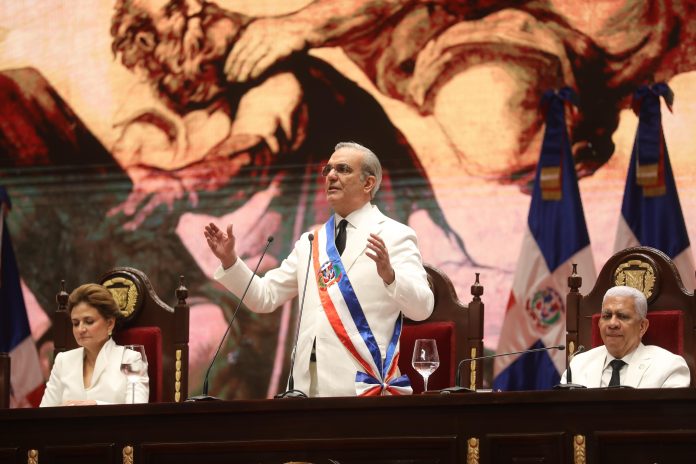 Agradeció la confianza que el pueblo ha depositado en su persona y dijo que será el presidente de todos.