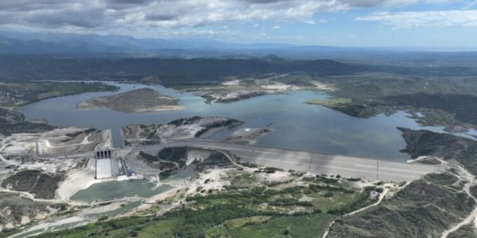 Denuncian las familias desplazadas presa de Monte Grande “sufren las de Caín”