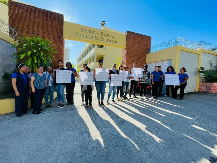 ADP paraliza la docencia en Jarabacoa; rechazan que escuelas se conviertan en oficinas y parqueos